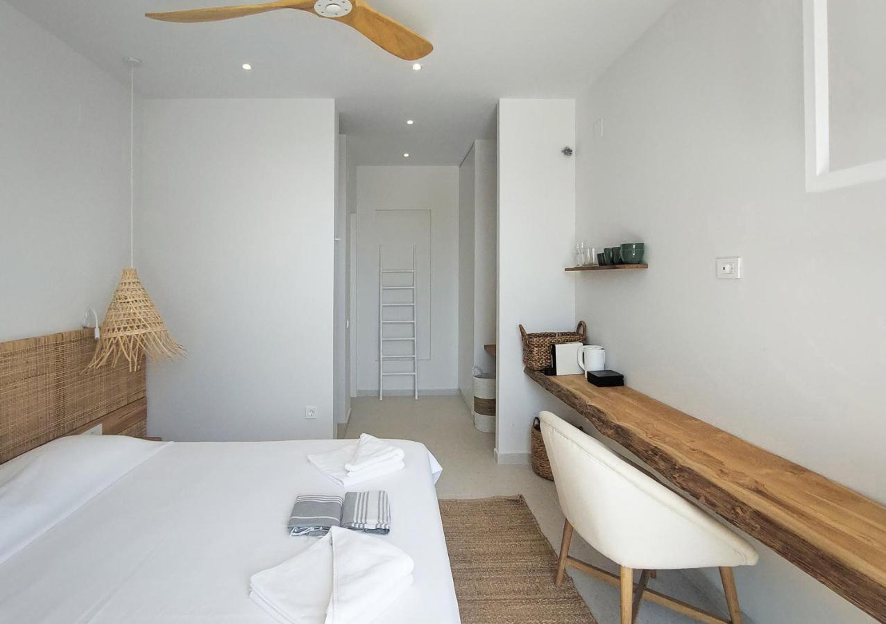 Arion Seaside Suites Paleros Extérieur photo