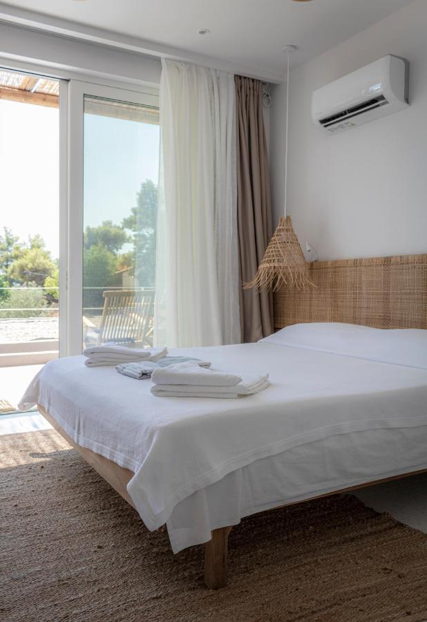 Arion Seaside Suites Paleros Extérieur photo