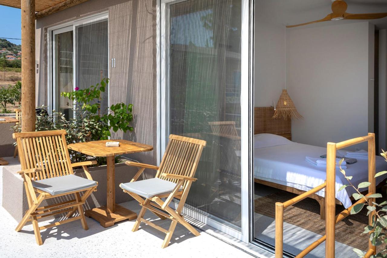 Arion Seaside Suites Paleros Extérieur photo